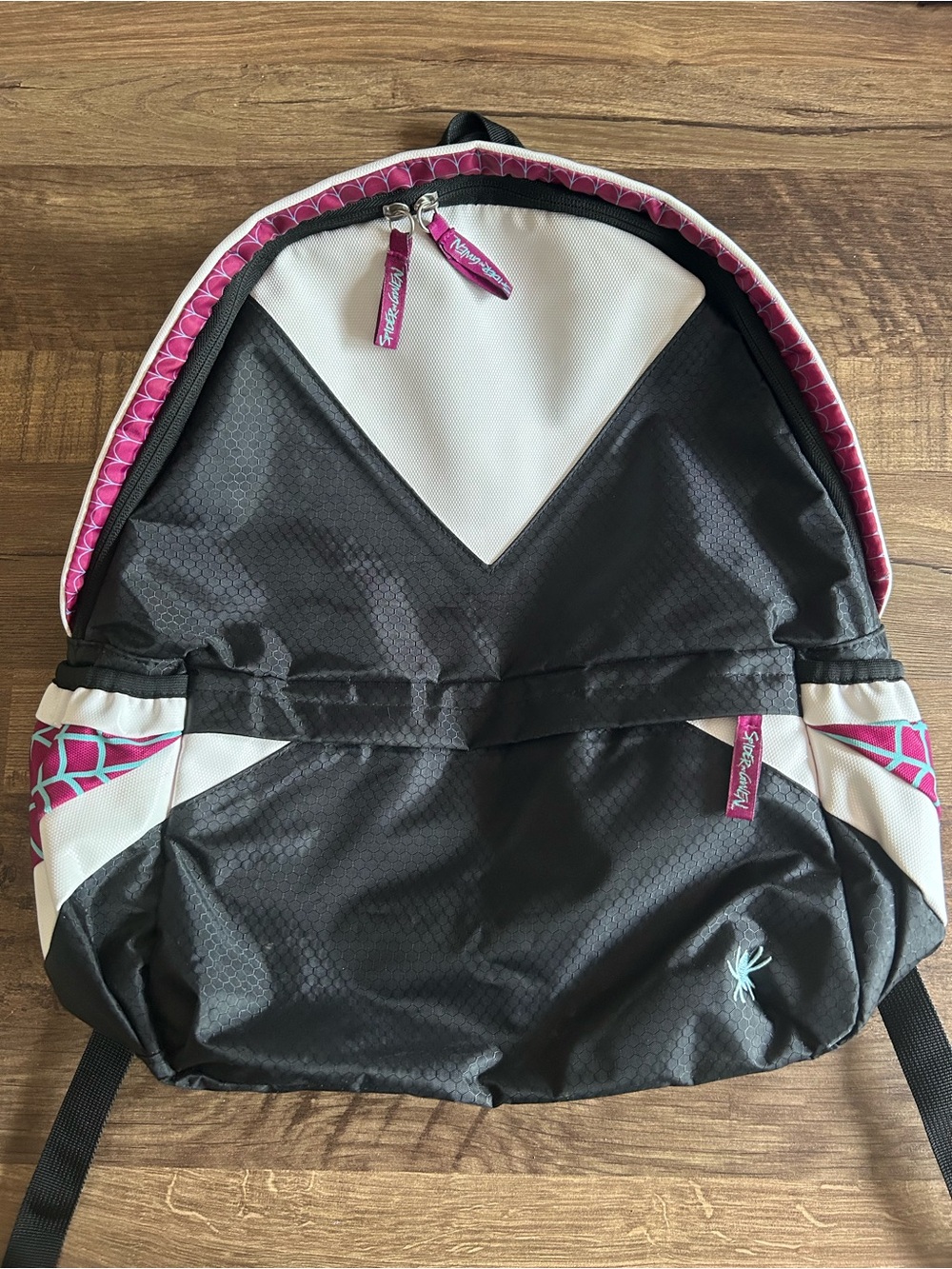 ThinkGeek Exclusive Marvel Spider-Gwen Ghost-Spider Tech Backpack RARE NWOT
